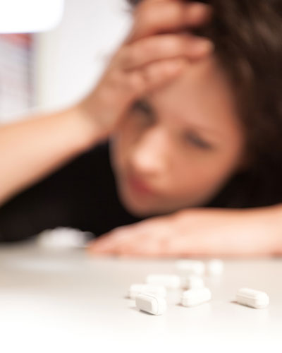 woman addicted to hydrocodone